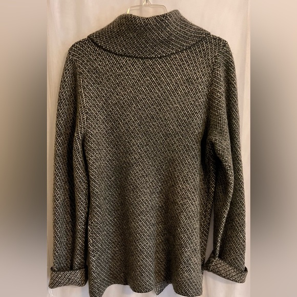 Max Studio soft Gray Wrap Sweater Jacket with Asymmetrical closure. - Picture 4 of 6